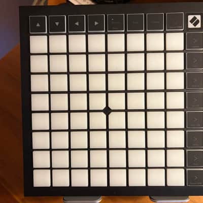 Novation Launchpad Mini MKIII Pad Controller 2019 - Present - Black USED