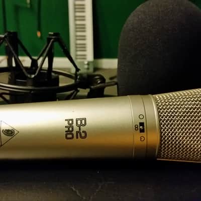 Behringer B-2 Pro Multipattern Large Diaphragm Condenser Microphone
