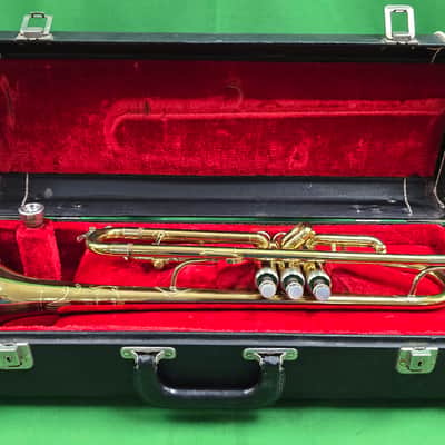 King Cleveland 600 Bb Trumpet w/ Original Case image 2