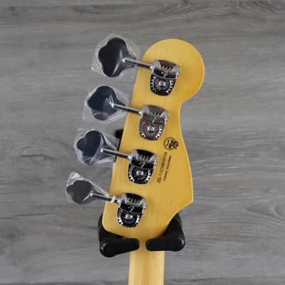 Fender American Professional II Jazz Bass Left-Handed with Rosewood Fretboard 3 Color Sunburst image 8