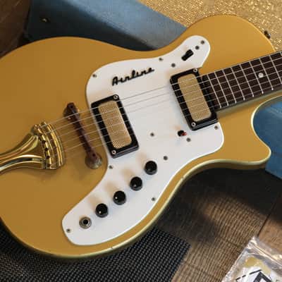 1966 Airline Model 7214 Amp-In-Case Electric Guitar Gold Blue + OHSC image 2