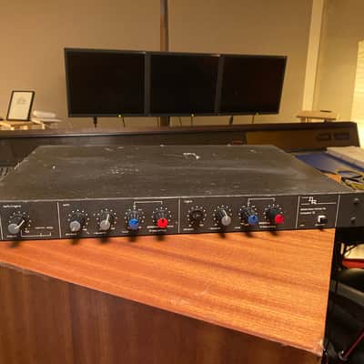 D&R Model 2 stereo Spring Reverb image 2