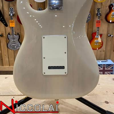 Fender Player II Stratocaster HSS, Rosewood Fingerboard, White Blonde image 8