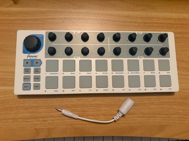 Arturia BeatStep MIDI Controller 2014 - Present - White image 1