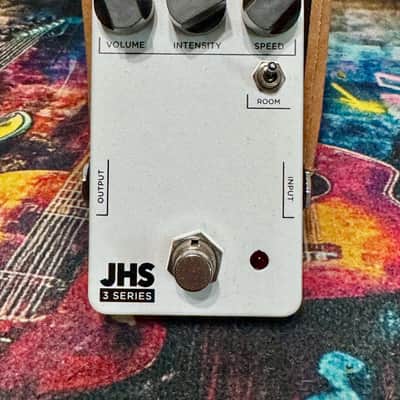 JHS 3 Series Rotary Chorus 2025 - Present - White image 1