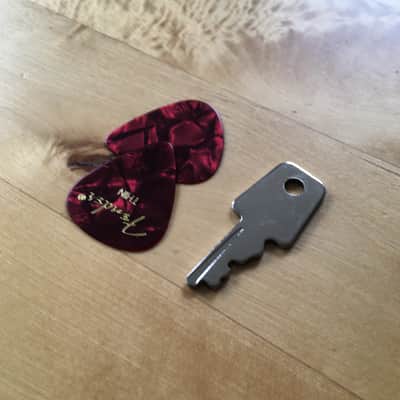 2019 Fender Custom Shop Vintage Reissue Guitar Case KEY Strat Tele Tweed GG USA image 4
