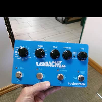 TC Electronic Flashback X4 Delay & Looper 2011 - 2019 - Blue image 1