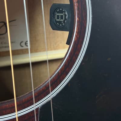 Martin 000JR-E Jeff Tweedy Junior Size Acoustic-Electric Guitar - Tweedy Burst image 15