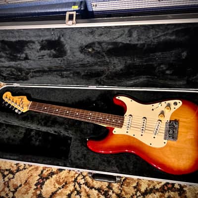 Fender 1984 Standard Stratocaster 2 knob ‘Dan Smith’ - Sienna burst image 2