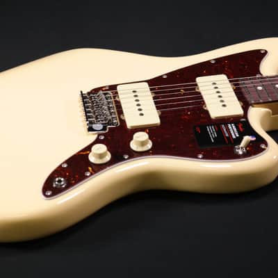 MINT Fender American Performer Jazzmaster - Rosewood Fingerboard - Vintage White 827 image 1