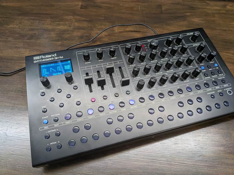Roland SH-4D Polyphonic Desktop Synthesizer 2023 - Present - Black image 1