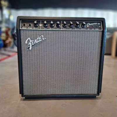 FENDER - CHAMPION 40 image 1