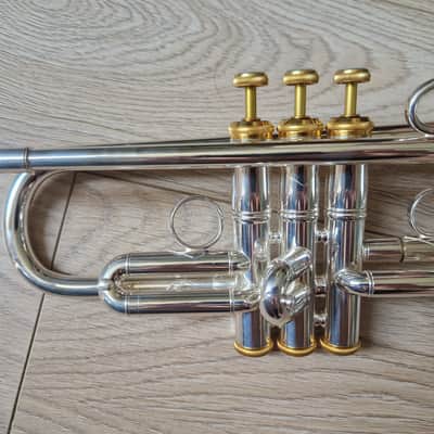 Vincent Bach Stradivarius 72* Silver and gold trim image 7