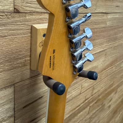 Fender Kurt Cobain Jaguar Guitar-2013-MIM- 3-Color Sunburst 8lbs 9oz w/gig bag image 16