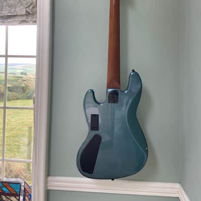 Fender Squire Contemporary Bass HH V 2021 - gloss 9.6lb image 2