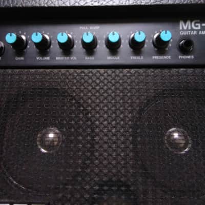 Boss MG 10 90's image 2