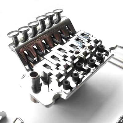 Floyd Rose Licensed Tremolo System - Double locking - Full Kit - Chrome image 3