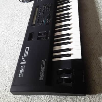 Yamaha Vintage Digital FM Keyboard/Workstation Synthesizer - (Extremely Clean) Came from Pro Studio image 2