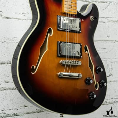 Squier Starcaster Sunburst w/ Bag image 2