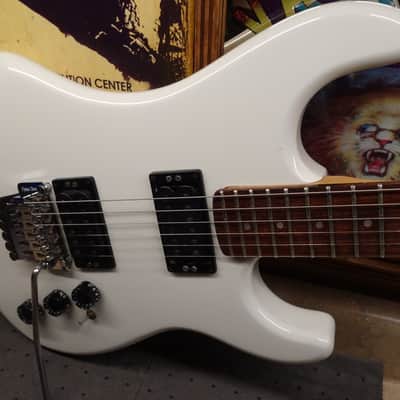 Rare Kramer Pacer Imperial USA 1984 Banana Headstock- Artic White image 19