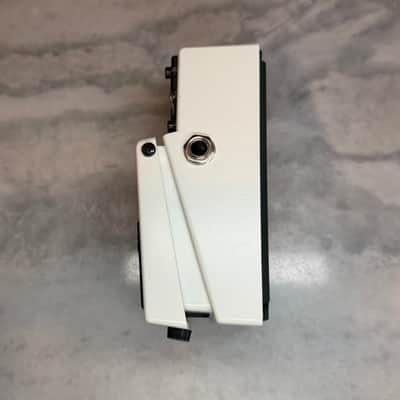 Boss TU-2 Chromatic Tuner with AC Adapter. Guitar Bass Pedal Tuner image 4