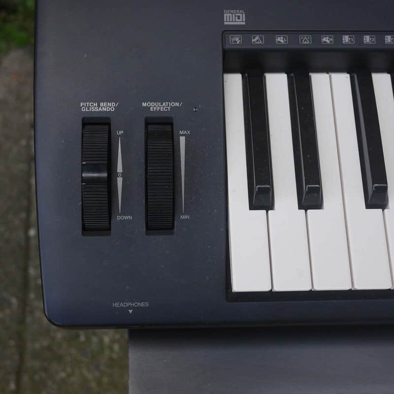 Yamaha Portatone Electronic Keyboard PSR-5700 | Reverb