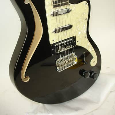 D'Angelico Premier Bedford SH Semi-Hollow Electric Guitar, Black Flake image 2