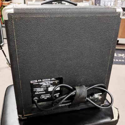 Fender Frontman 15B Guitar Bass Combo Amp Amplifier, 6.5” Speaker, Pre-Rumbles image 8
