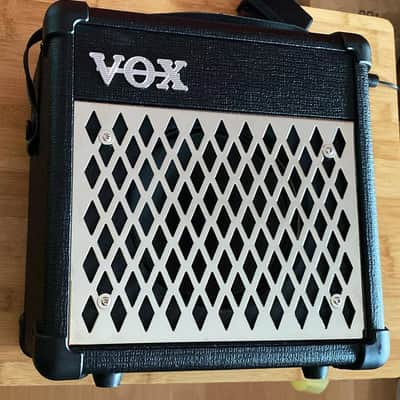 VOX MINI5 Rhythm Portable Guitar Amplifier AMP Mint Condition image 3