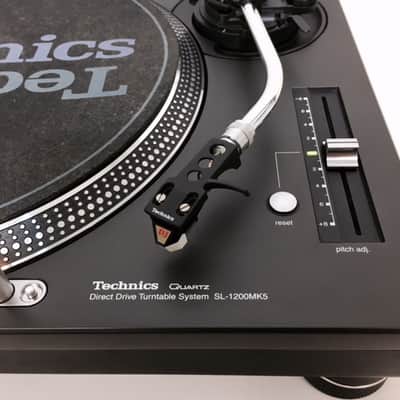 Technics SL-1200MK5 Black with Original Box, Vestax Mixer, Cartridge and Technics Spin Clock image 7