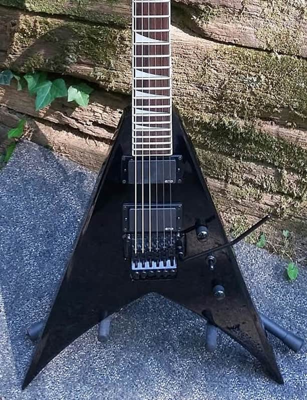 JACKSON KING V XMG Neck Thru Electric Guitar / Floyd Rose / EMG