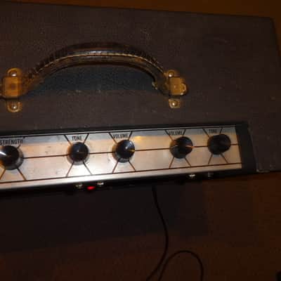 1960's Montgomery Ward Airline Model 9003 15w Tube Amp image 5