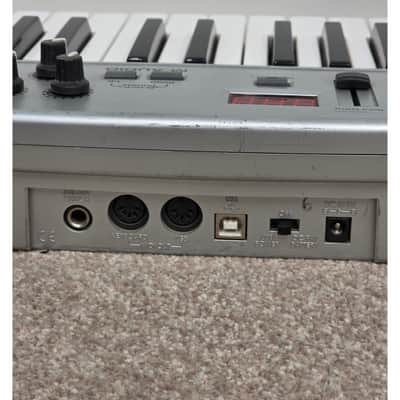 M-Audio Oxygen 8 - MIDI Controller - Good image 8