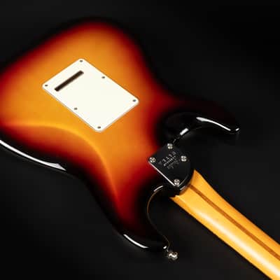 2022 Fender American Ultra Stratocaster HSS with Rosewood Fretboard - Ultraburst | USA Coil-Tap Compound Radius Locking Tuner | CoA OHSC image 15