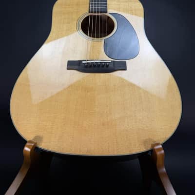 Martin D-18 Natural image 3