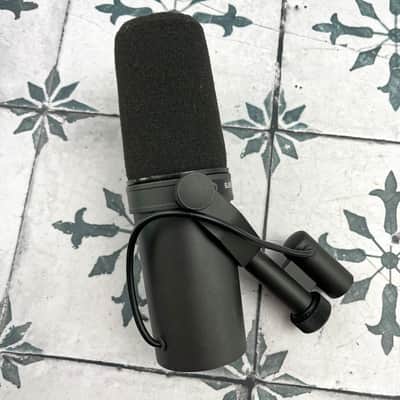 Shure SM7B Cardioid Dynamic Microphone image 2