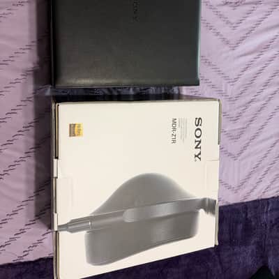 MINT Sony MDR-Z1R image 4