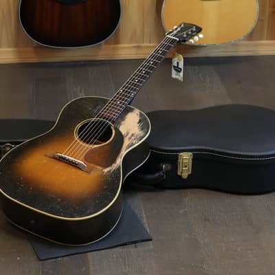 1952 Gibson LG-2 Acoustic Guitar Sunburst + Flight Case image 1