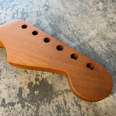 BMC Guitar Neck Left Hand Strat® Stratocaster® 22 Fret Roasted Maple With Rosewood Fingerboard Nitro Lacquer - 9.5 Radius.  [SN110] image 5