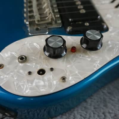 MarineRider Mosrite Ventures Model w/ Built In Amp - Blue Bild 12