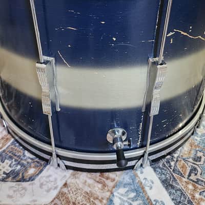Ludwig Clubdate Spotlight 60's bass drum - Blue silver duco laquer-22x14 with Speedmaster pedal image 15