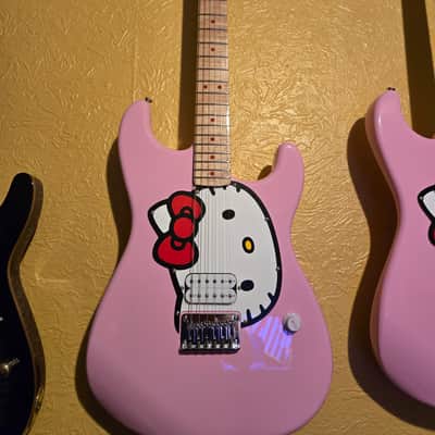 Squier Hello Kitty 50th anniversary strat image 3