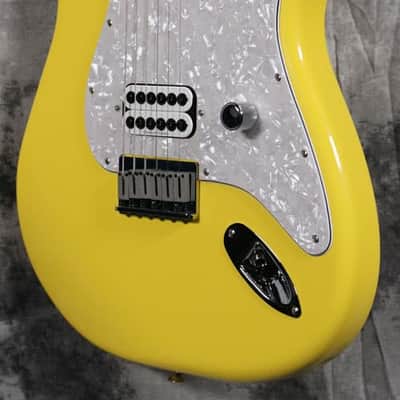 Fender - Limited Edition Tom Delonge Stratocaster® image 3