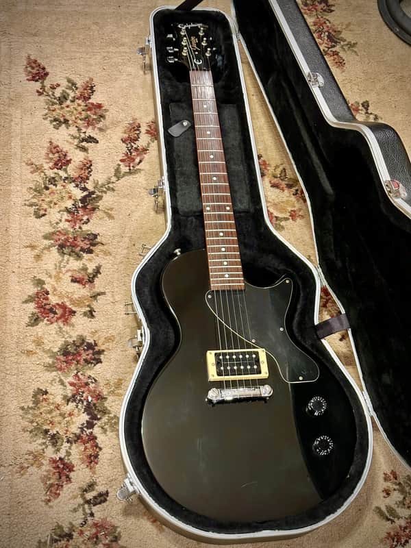 Epiphone Les Paul Junior Model with Hardcase 2005 - Black image 1
