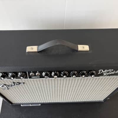 Perfect Fender '65 Deluxe Reverb Reissue 22-Watt 1x12" Guitar Amplifier! image 5