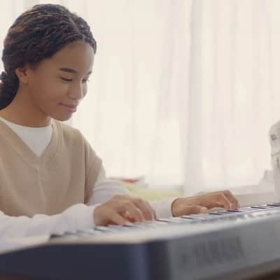 Yamaha PSR-E383 61-Key Standard Portable Keyboard image 15