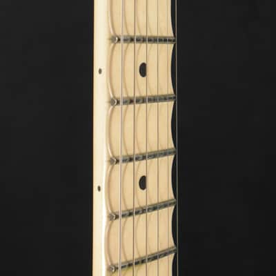 Mint Fender Yngwie Malmsteen Stratocaster Vintage White Scalloped Maple Fingerboard image 4