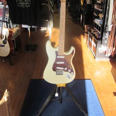 Nashville Guitar Works Double Cutaway Electric Guitar Ivory w/ Tortoise Pickguard NGW-135IV - Ivory image 8