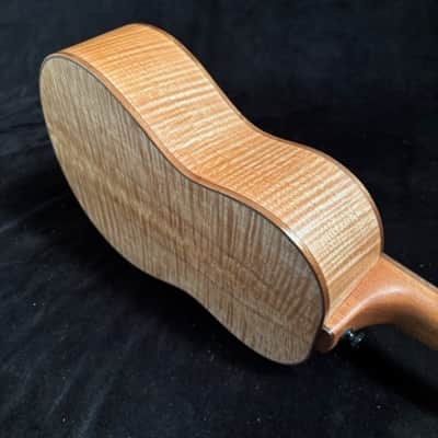Mya-Moe Tenor Ukulele - Flamed Maple / Red Cedar image 6