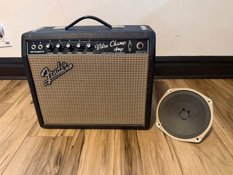 Fender Vibro Champ 6-Watt 1x8" Guitar Combo 1965 - Black Panel - MINT w/ Original and Upgraded Speaker image 1